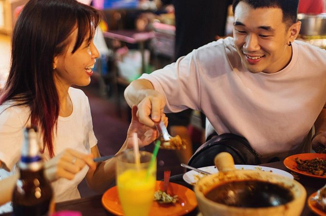 3-Hour Private Street Food Walking Tour in Kuala Lumpur - Jalan Alor and the grilled-food finale