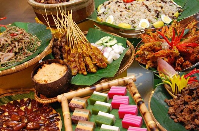 3-Hour Private Street Food Walking Tour in Kuala Lumpur - Price, group size, and what you receive