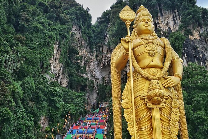 Batu Caves and Sari Experience with Batik Workshop - Why this Batu Caves outing feels different