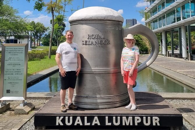 Batu Caves & Malaysian Handicraft Tour: Pewter & Batik Experience - Who should book this Batu Caves tour?