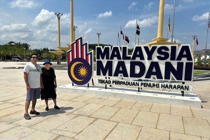Batu Caves & Putrajaya City Tour - Perdana Putra and the Pink Mosque show Putrajaya’s grand side