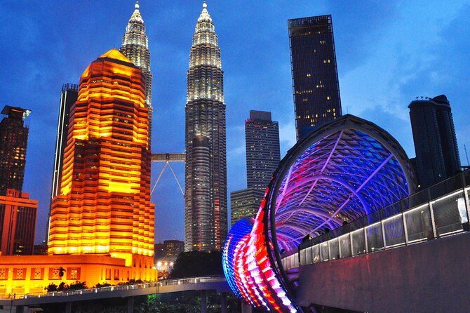 Best of KL at Night – Iconic Sights, Local Life & City Lights - Chinatown: Kuala Lumpur’s evening market comes first