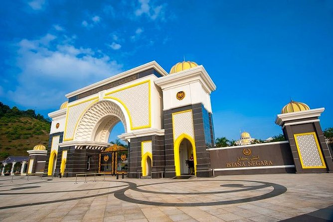 Best of Kuala Lumpur City Tour Including National Museum and National Monument - A fast introduction to Kuala Lumpur’s many sides