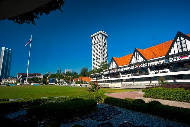 Best of Kuala Lumpur City Tour Including National Museum and National Monument - National Monument: a quiet stop with historical weight