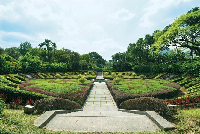 Bird Park & Butterfly Farm Nature Include All Entrance Tour From Kuala Lumpur - Kuala Lumpur Bird Park: the liveliest first stop