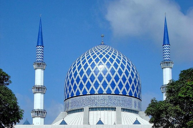 Blue Mosque And Batu Caves Tour - Batu Caves and the 272-step climb