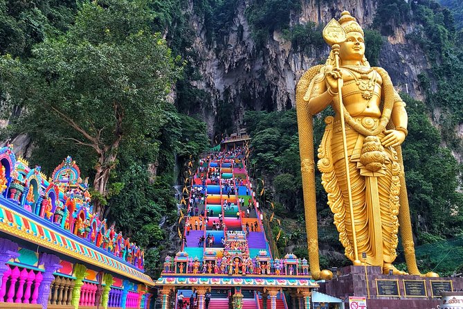 Blue Mosque And Batu Caves Tour - Shah Alam’s giant blue dome