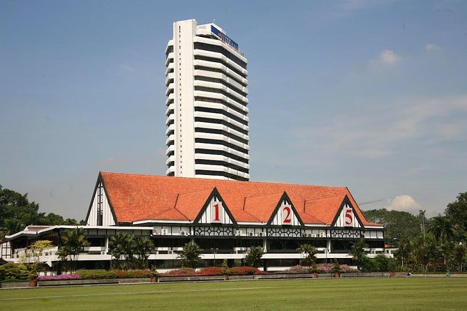 City and Batu Caves Tour - A quick view of Parliament and the Lake Gardens area