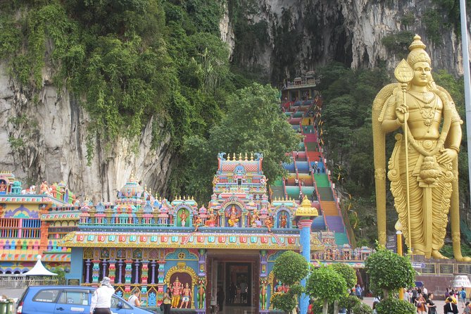 City and Batu Caves Tour - Jadi Batek Gallery shows a working craft tradition