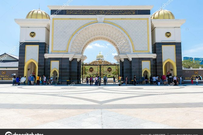 City Tour with Batu Cave and Fireflies Tour - The National Palace and Malaysia’s royal system