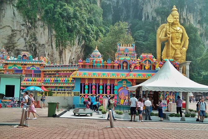 Country & Batu Caves Half-Day Tour (Private Tour) - A short look at batik printing and drawing