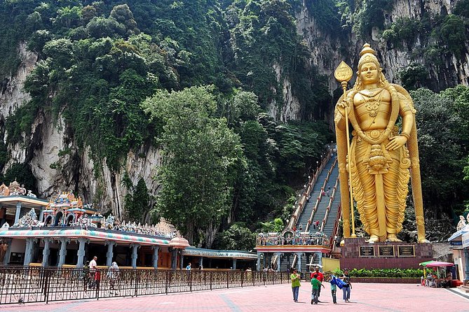 Cruise Layover Tour from Port Klang - The National Palace and Malaysia’s royal image