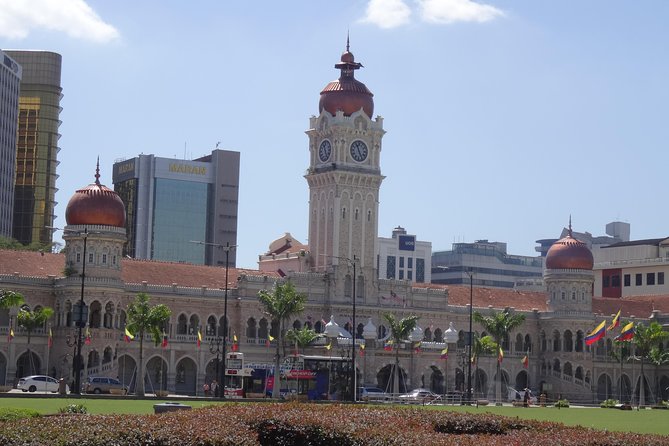 Day Tour Kuala Lumpur City, Batu Caves, Little India, Chinatown - Batik and pewter show how souvenirs are made