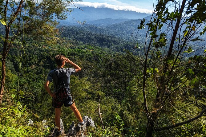 Dragonback Trek - Walking the Dragonback ridge for two to three hours