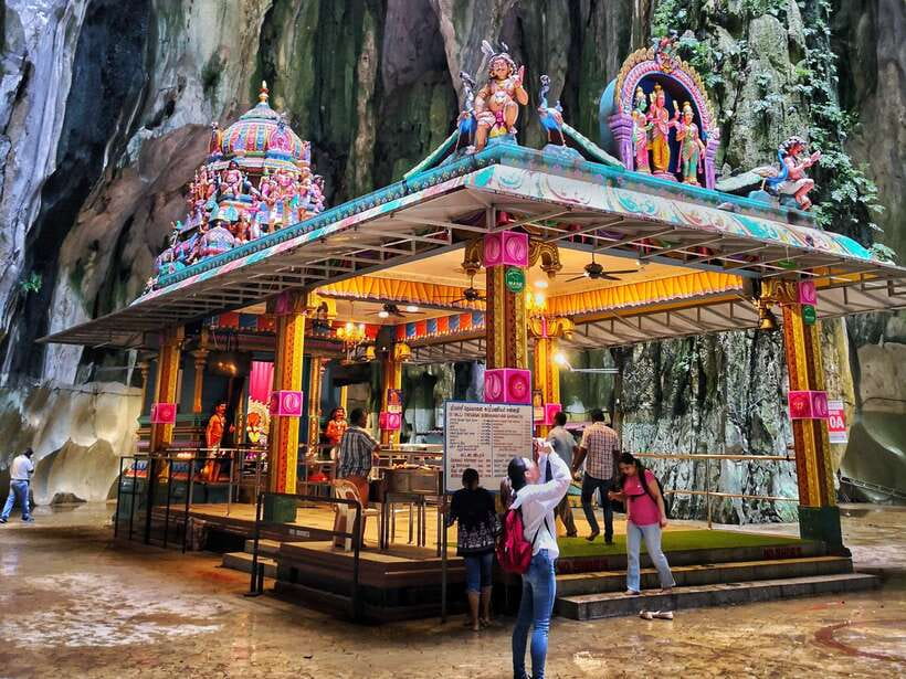From Kuala Lumpur: Colmar Tropicale and Batu Caves Day Trip - How much value do you get for $44?