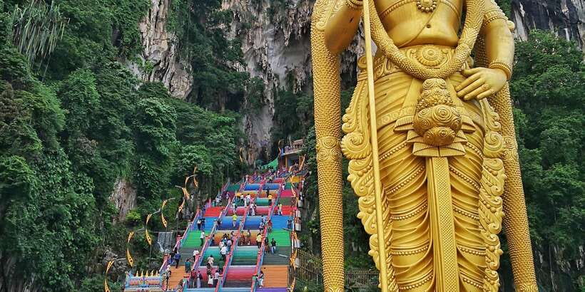 From Kuala Lumpur: Colmar Tropicale and Batu Caves Day Trip - Practical ways to make the day better