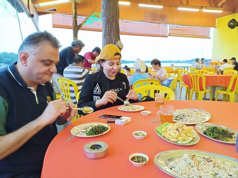 From Kuala Lumpur: Fireflies Tour and Seafood Dinner - Seafood dinner beside the river