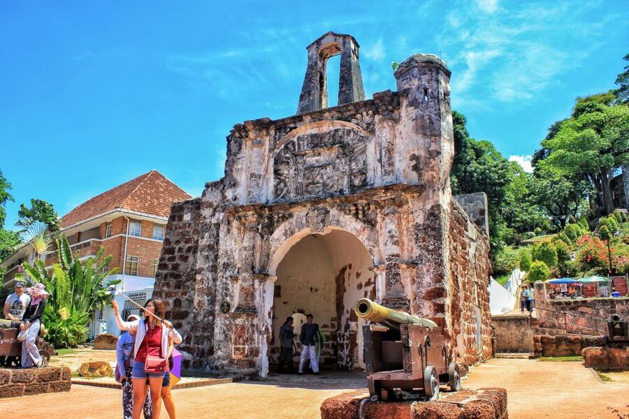 From Kuala Lumpur: Historical Melaka Day Tour with Lunch - Local lunch, with useful limits