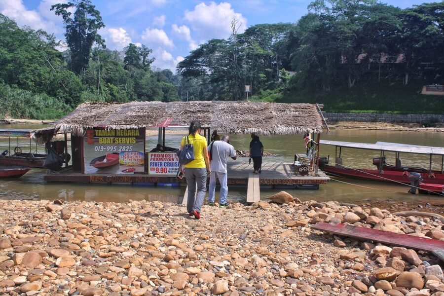 From Kuala Lumpur: Taman Negara National Park Trek Day Tour - Rapid shooting on the Tembeling River
