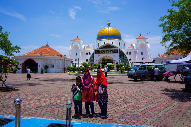 Full day in Malacca Historical Private Tour in Kuala Lumpur - Jonker Street is the day’s most lively walking section