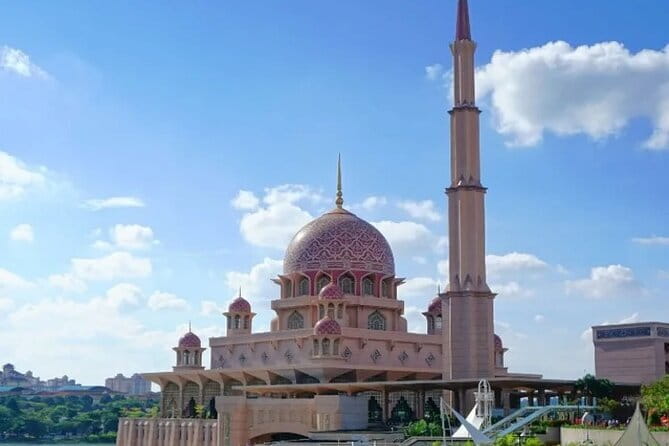 Genting Highlands & Batu Caves Include Cable Car Tickets - Genting Highlands Premium Outlets at Awana Station