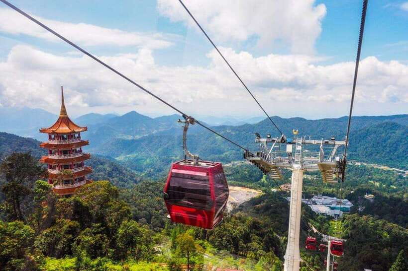 Genting Highlands Private Day Trip with Batu Caves - Riding the Awana Skyway to the highlands