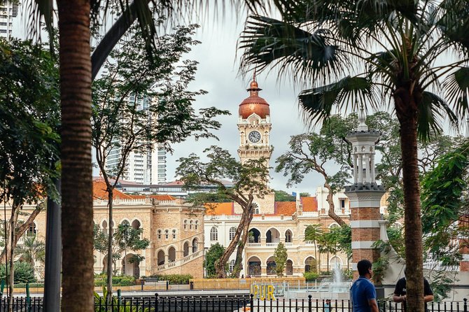 Highlights & Hidden Gems With Locals: Best of Kuala Lumpur Private Tour - What this four-hour Kuala Lumpur tour is really designed to do