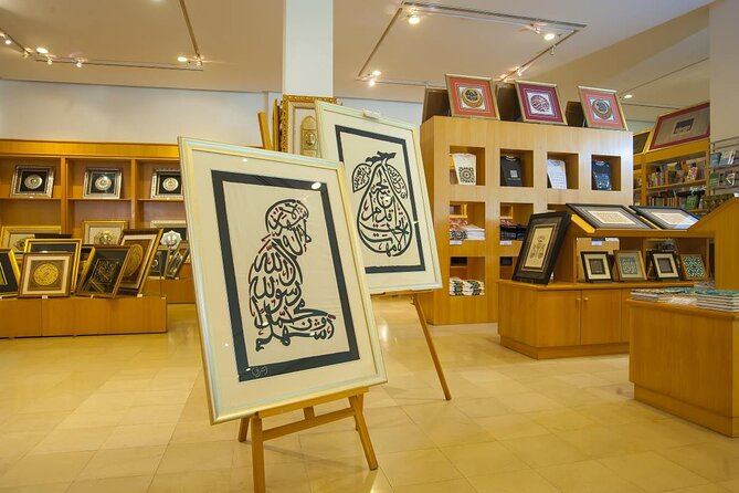 Islamic Arts Museum Admission with Kuala Lumpur Famous Landmarks - Starting at 10 a.m. with private hotel pickup
