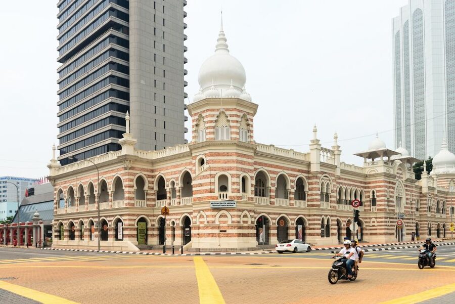 Kuala Lumpur: 4-Hour Tour & KL Towers Visit [Private] - Thean Hou Temple and Chinese Malaysian traditions