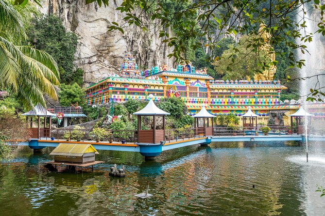 Kuala Lumpur Airport Transit Tour - Mosques, temples, and royal landmarks broaden the picture