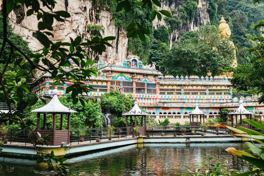 Kuala Lumpur: Batu Caves Half-Day Tour with Pick-Up Option - The golden statue and the first 272 steps