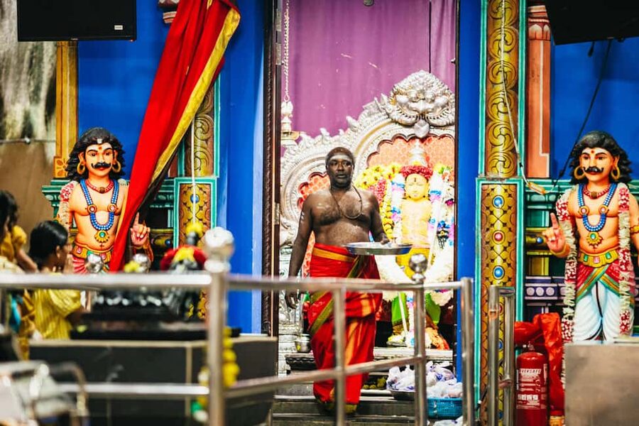 Kuala Lumpur: Batu Caves Half-Day Tour with Pick-Up Option - The ride through Gombak District