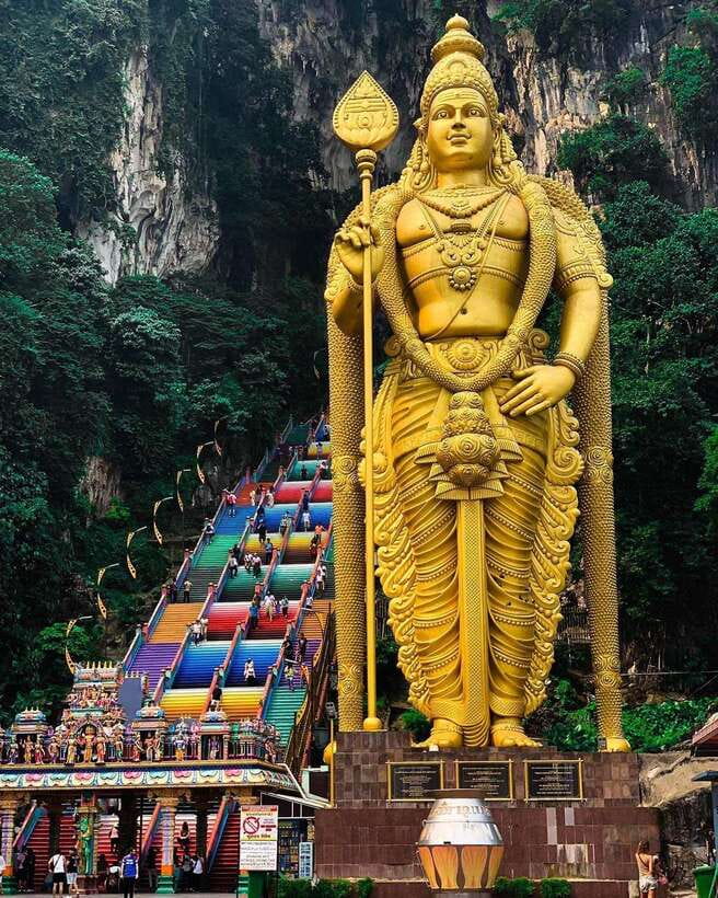 Kuala Lumpur : Batu Caves Private Tour - Climbing the 272 Batu Caves steps