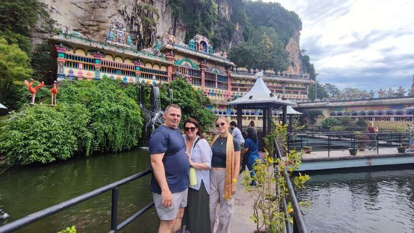 Kuala Lumpur: Batu Caves, Thean Hou Temple & National Mosque - Key points at a glance
