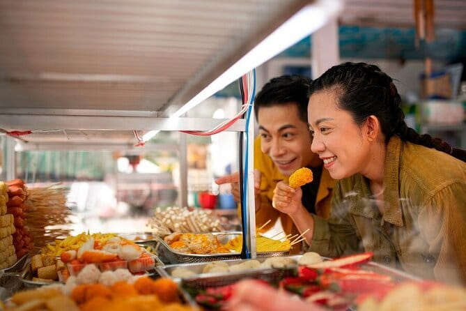 Kuala Lumpur Best Food Tour With A Guide - Central Market: Malay, Chinese, and Indian flavors together