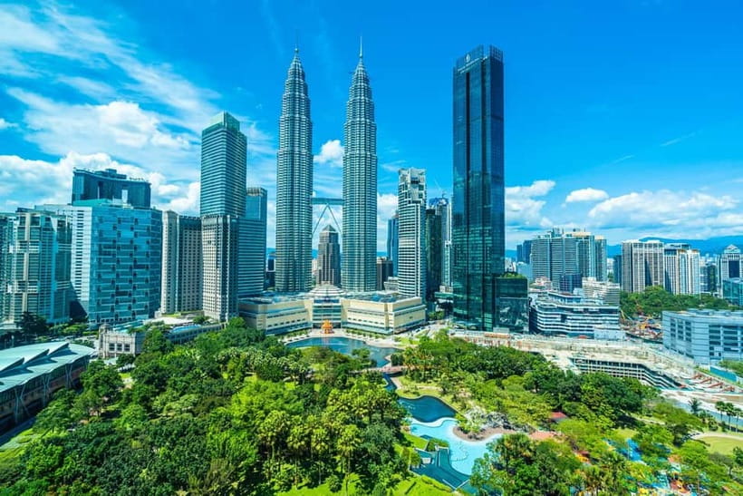 Kuala Lumpur: City Highlights, Batu Caves, and Malacca Tour - Starting in Kuala Lumpur’s modern center