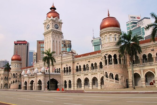 Kuala Lumpur City Tour Full Day 8 hours - Batu Caves: the essential stop outside the center