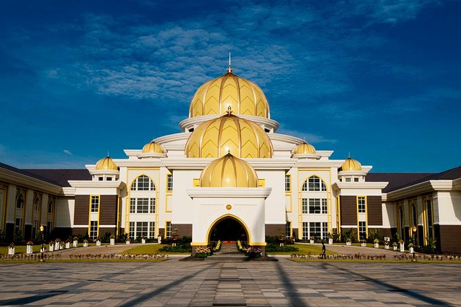 Kuala Lumpur City Tour - Half Day - Understanding Merdeka Square and the Sultan Abdul Samad Building