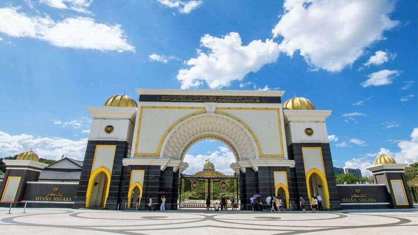 Kuala Lumpur: City Tour, KL Tower Ticket & Putrajaya w/ Boat - Two Malaysian cities in one half-day