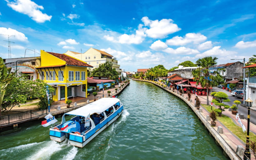 Kuala Lumpur Discovery: Shared Group Tour from Port Klang - Central Market and a short look at Chinatown