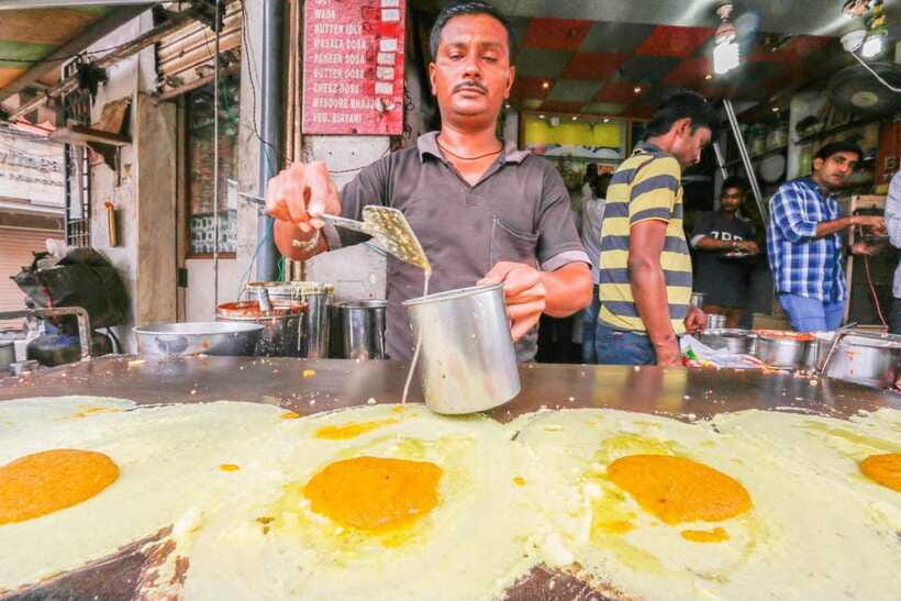 Kuala Lumpur: Evening Food Tour by Bike - The ride itself: relaxed, but not effortless