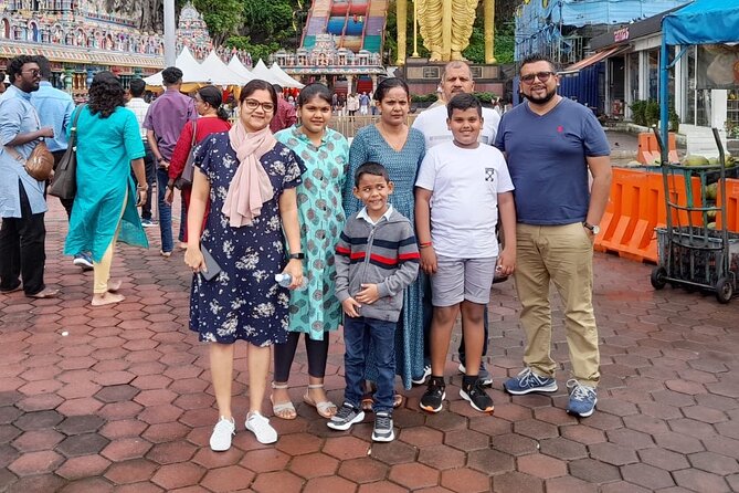 Kuala Lumpur Full Day City Tour - National Monument, the palace, and batik