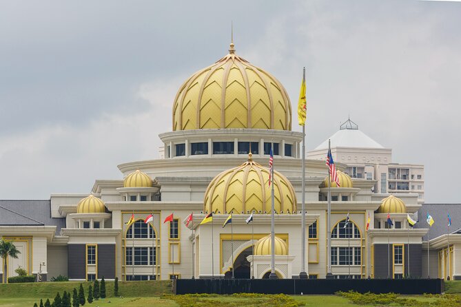 Kuala Lumpur Full Day City Tour with Petronas Twin Tower Tickets - Petronas Twin Towers: the morning centerpiece