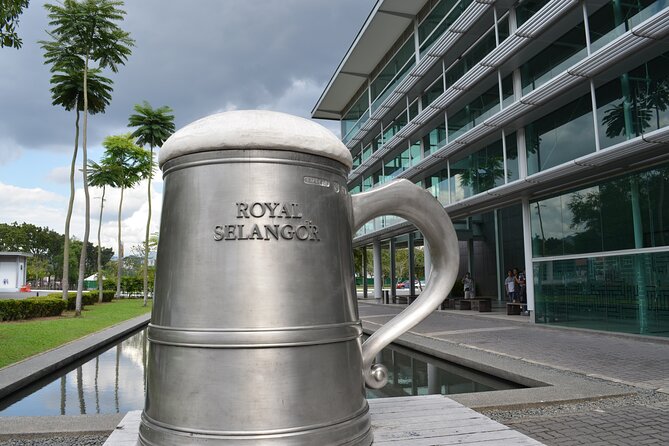 Kuala Lumpur Full Day City Tour with Petronas Twin Tower Tickets - Merdeka Square and the Moorish civic core