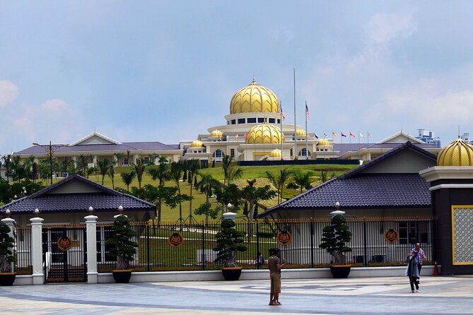 Kuala Lumpur Full Day City Tour with Petronas Twin Tower Tickets - Royal Selangor Visitor Centre and the story of pewter