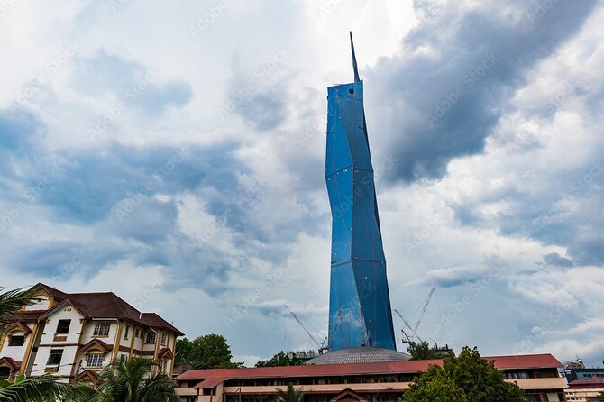 Kuala Lumpur Full Day Private Tour with 24 spots Of Wonders - The Petronas Towers and Royal Selangor
