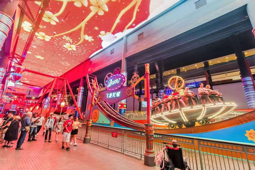 Kuala Lumpur: Genting Highland Tour with SkyWorld Theme Park - Resorts World Genting is more than one attraction
