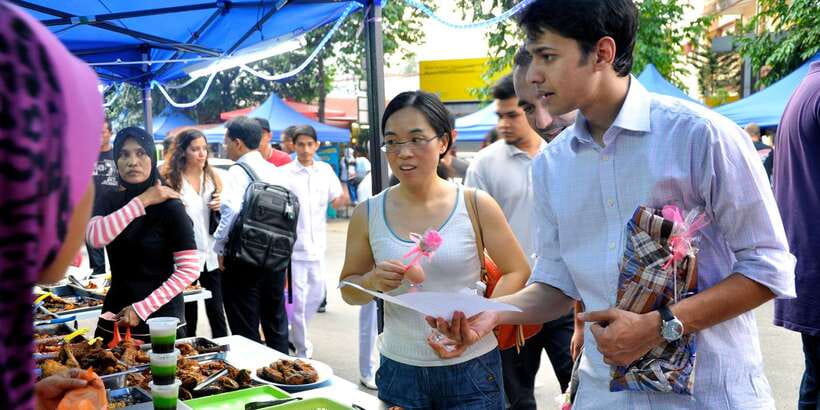 Kuala Lumpur: Half Day Local Food Walking Tour - Who should book this walking tour?
