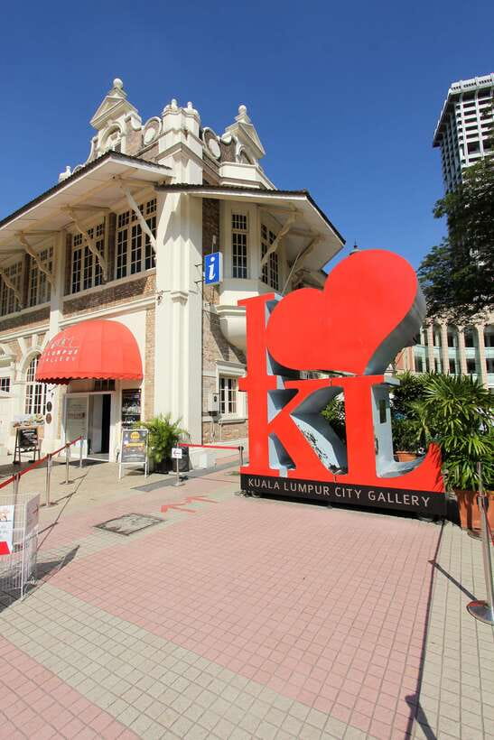 Kuala Lumpur: Half-Day Photo Tour with Petronas Twin Towers - Petronas Twin Towers: the tour’s main prize
