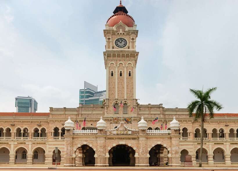Kuala Lumpur: Half-Day Photo Tour with Petronas Twin Towers - Perdana Botanical Garden and the National Monument